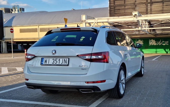 Skoda Superb cena 121900 przebieg: 66369, rok produkcji 2018 z Warszawa małe 742